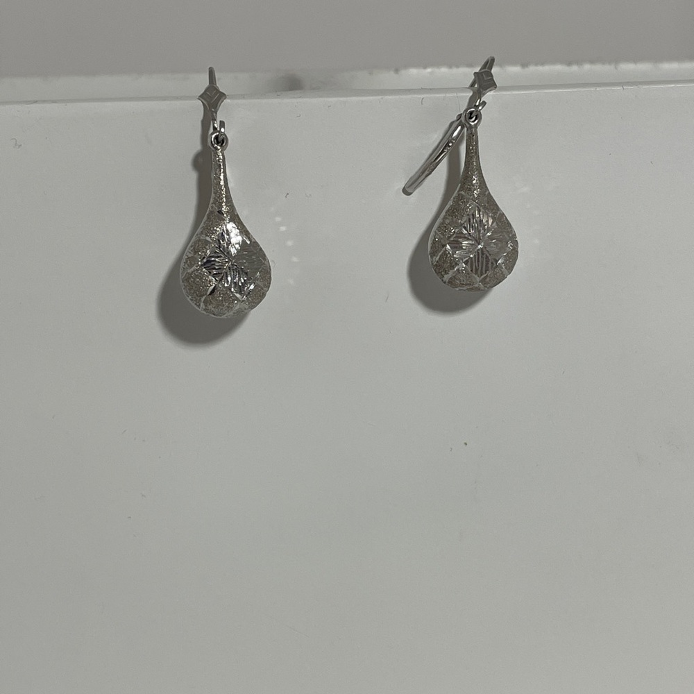 Elegant Silver Teardrop Earrings